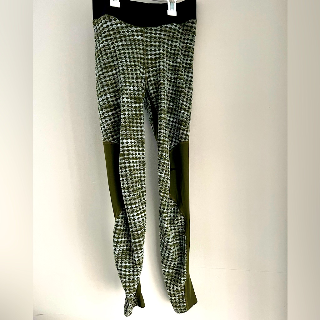 Nike Work Out Leggings Or Fashion